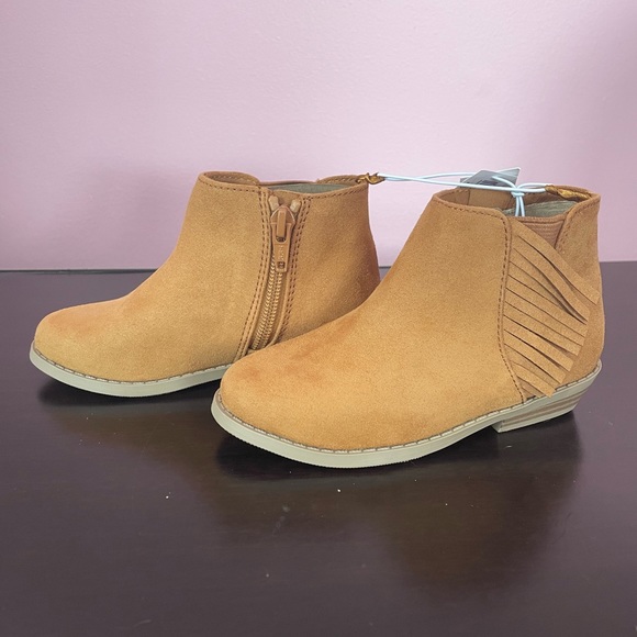 BNWT size 8 Tan Ankle Boots from Old Navy - Picture 5 of 6
